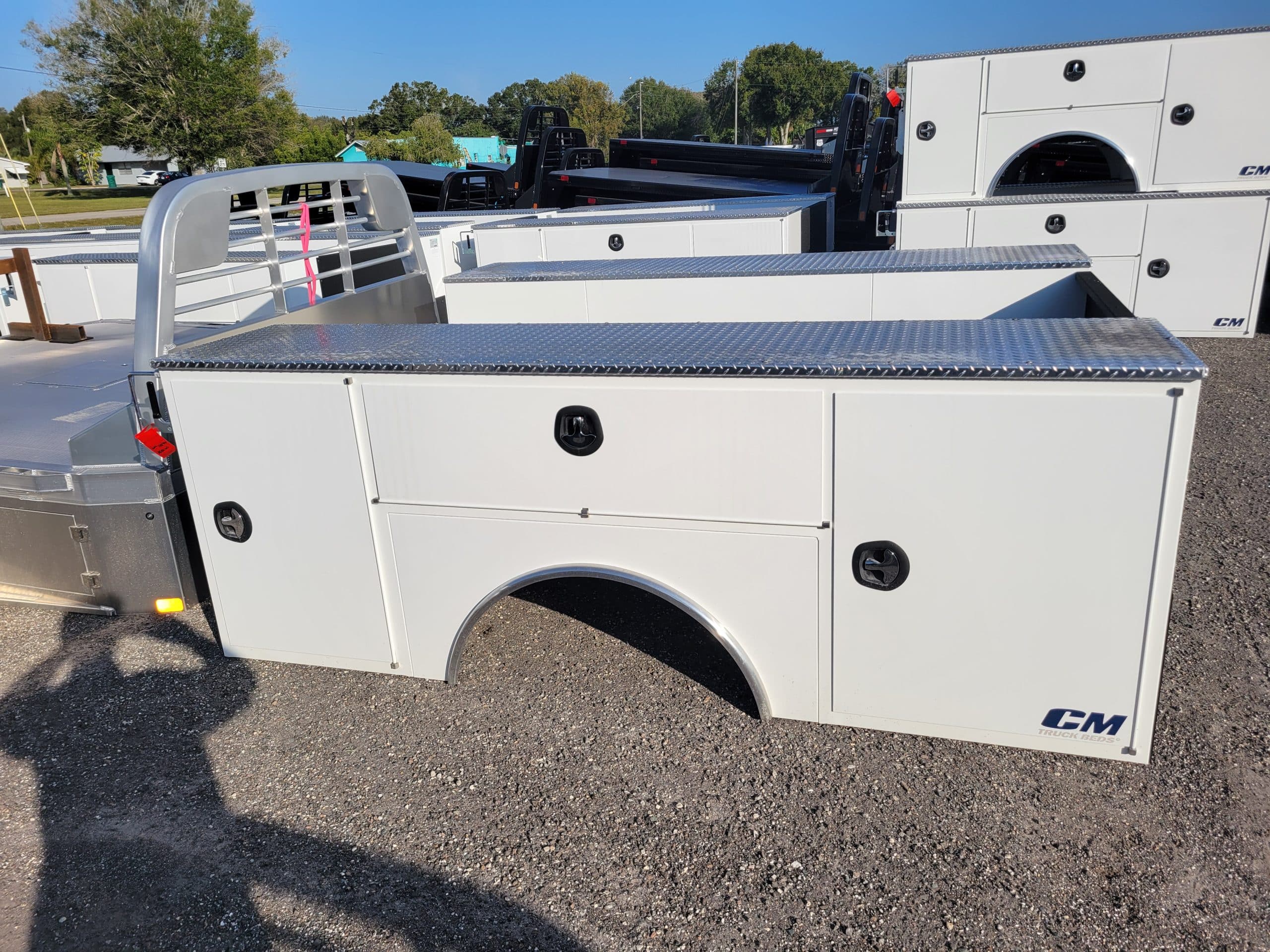 2025 CM Truck Beds CMG110/94VVSSMLG2M Service Body  Stock No: MB00447169, MB00446217