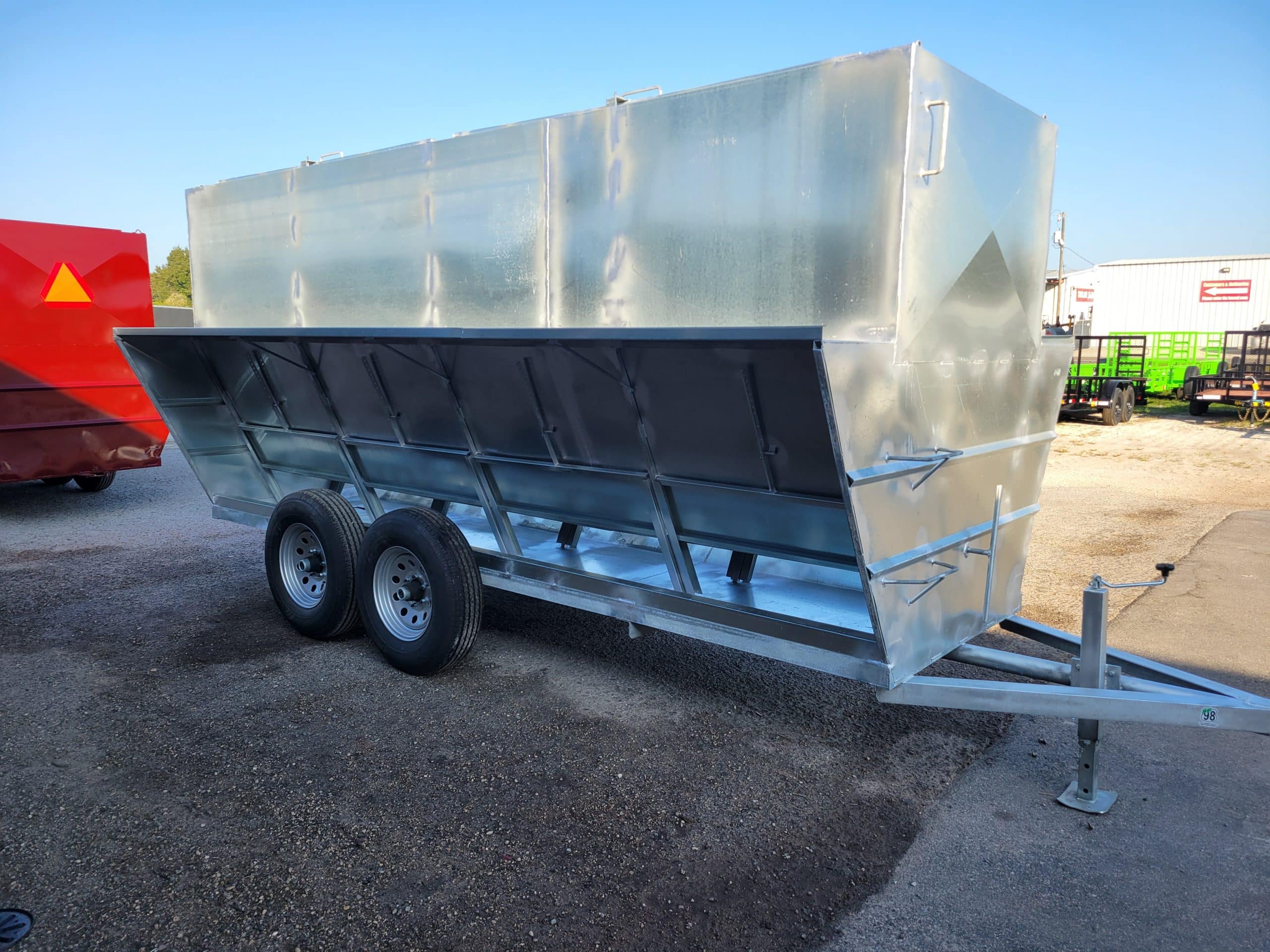 2026 Hooten Creep Feeder 4-Ton Stock No: PCFG 10426